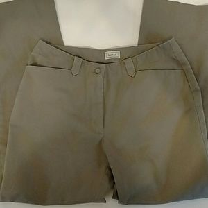 3/$20🌈LL Bean khakis